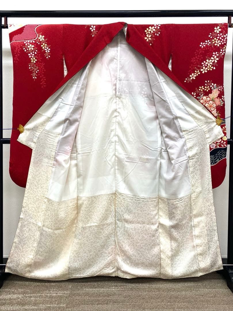 振袖 豪華 金彩 金刺繍 紋意匠 桜 身丈160cm 撥水加工済 - メルカリ