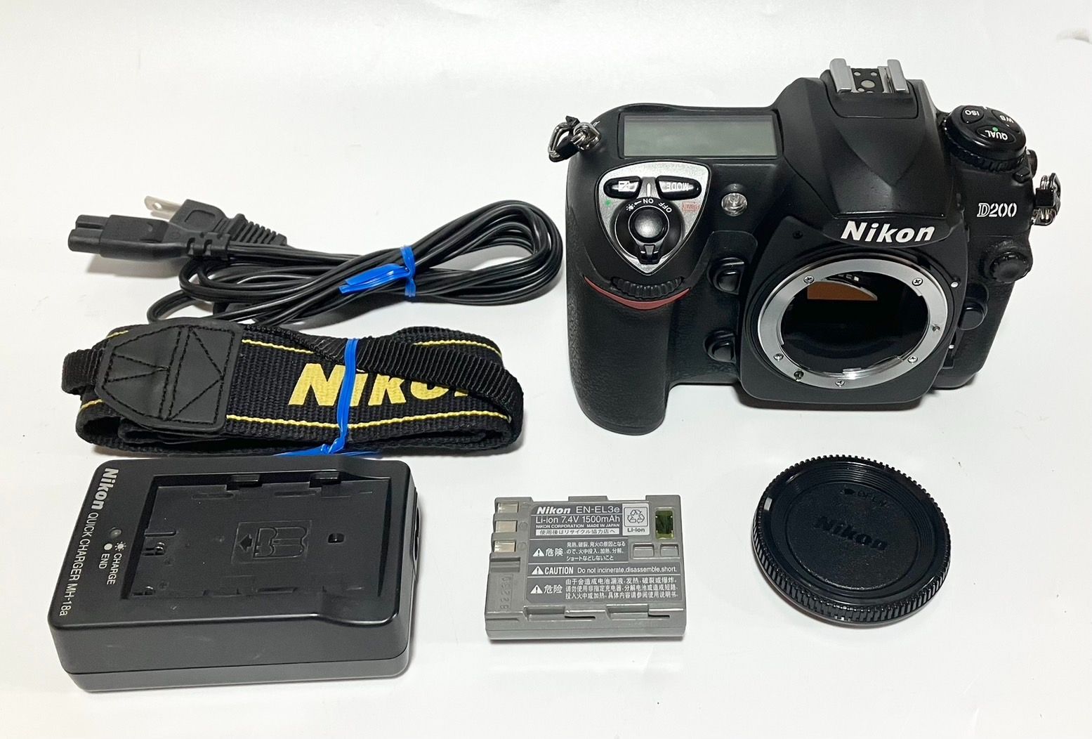 極美品｜Nikon D200｜ショット数45,918枚｜デジタル｜M054 極美品｜Nikon D200｜ショット数45,918枚｜デジタル｜M054