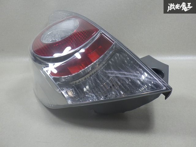 点灯確認済 トヨタ純正 NHP10 アクア 前期 テールランプ テール 点灯確認済 トヨタ純正 NHP10 アクア 前期 テールランプ テール