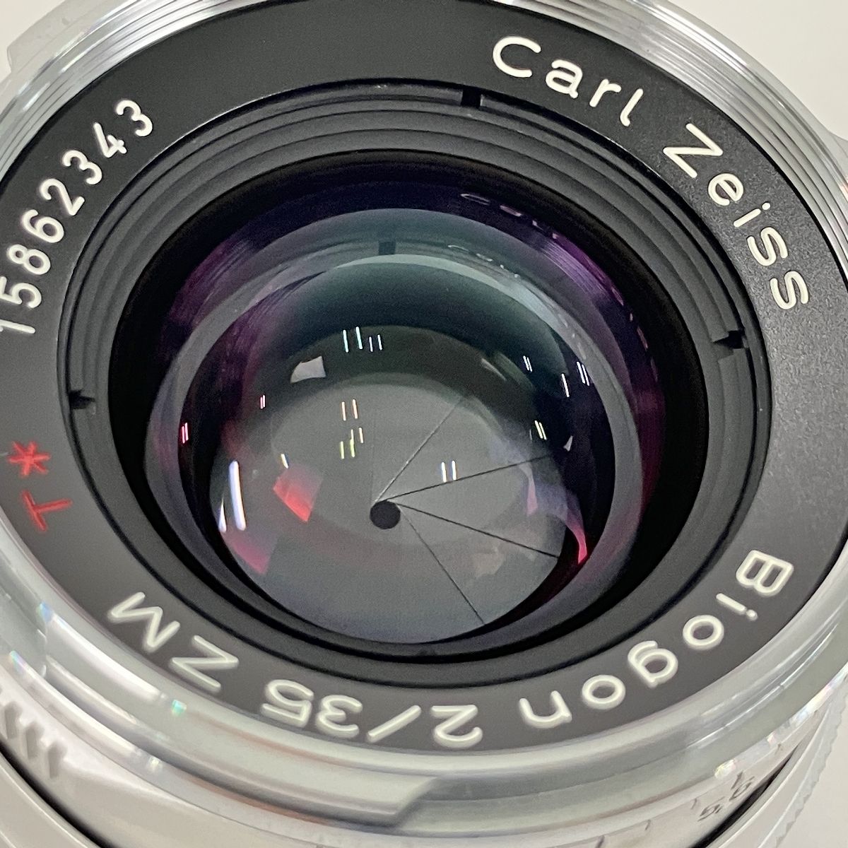 T* 35mm
