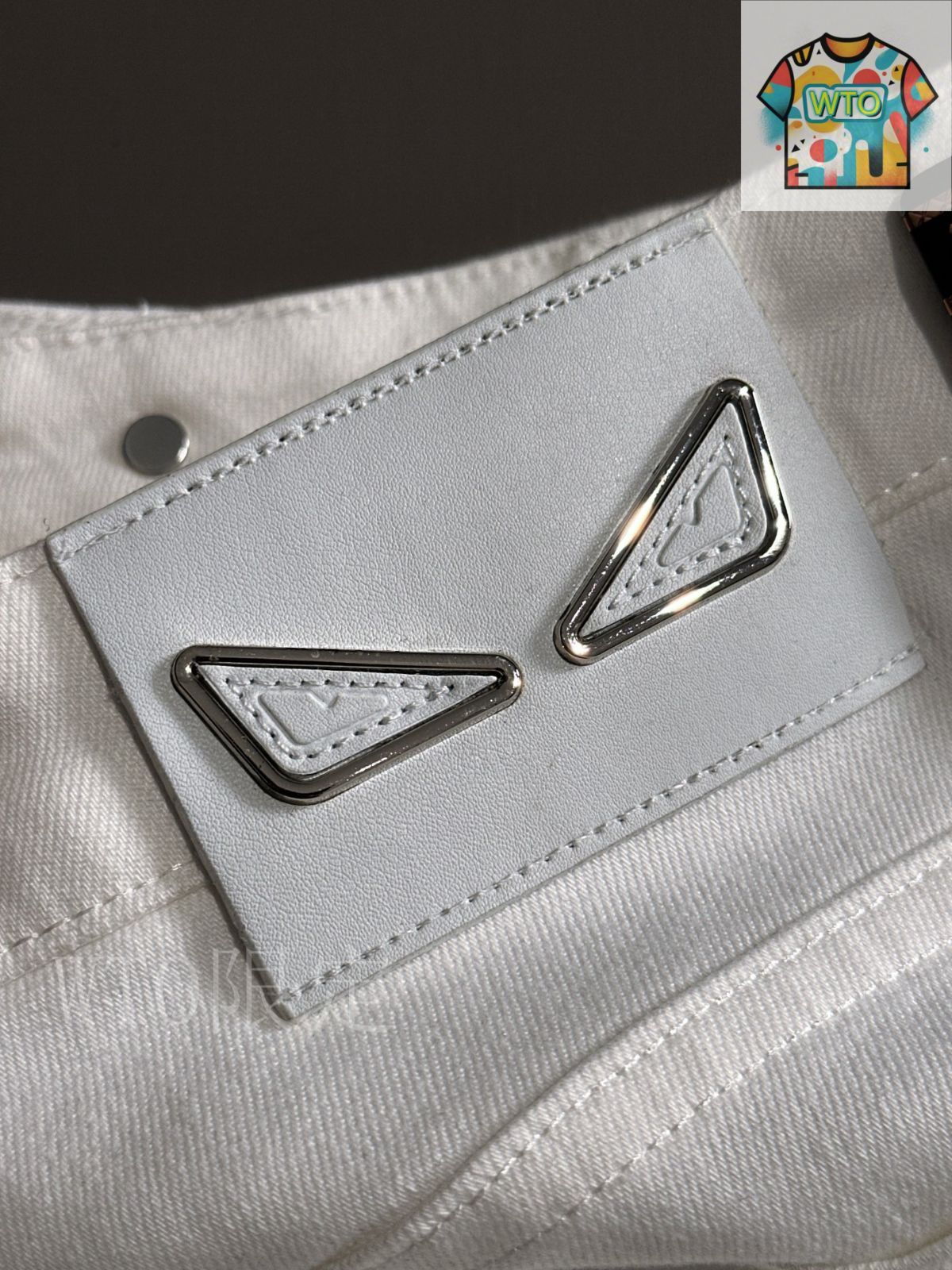正規品♡FENDI　ジャガード スラックス 2021SSカリグラフィー　パンツ FENDI(フェンディ) ナイロンFロゴジップカーゴパンツ12CPF-22