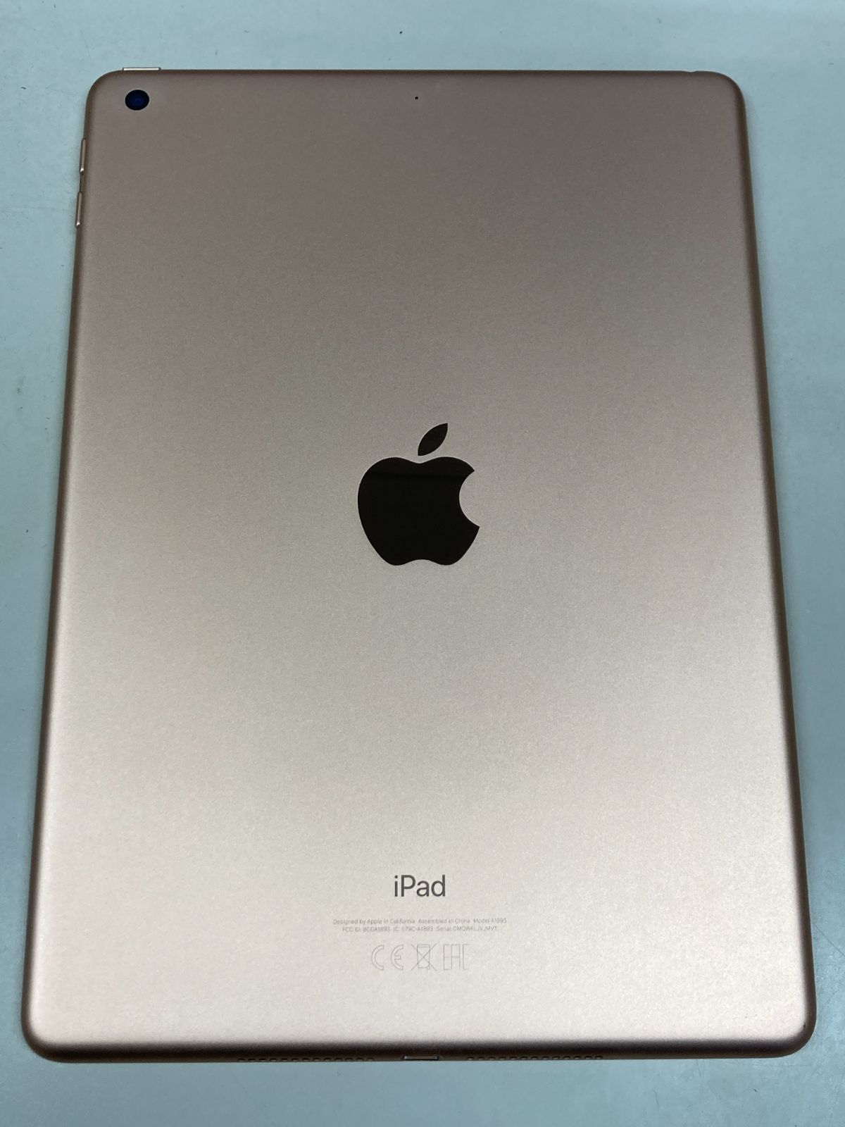 送料無料 美品 iPad (第6世代) Wi-Fi 128GB ゴールド - メルカリ