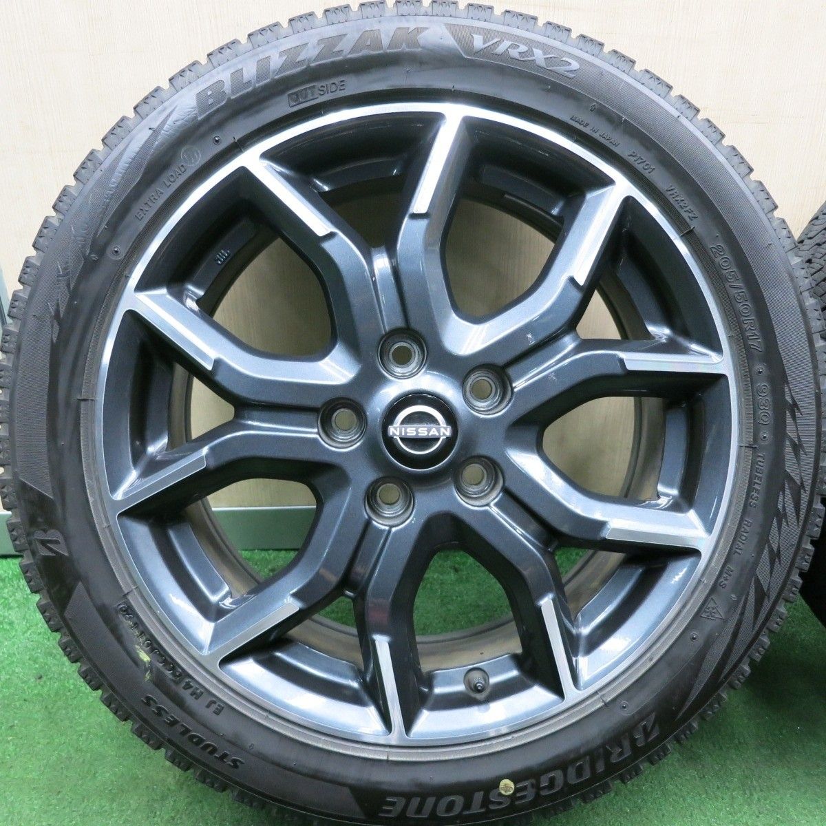 バリ溝！キレイ！9.5分☆日産 C27 セレナ ニスモ 純正 205/50R17