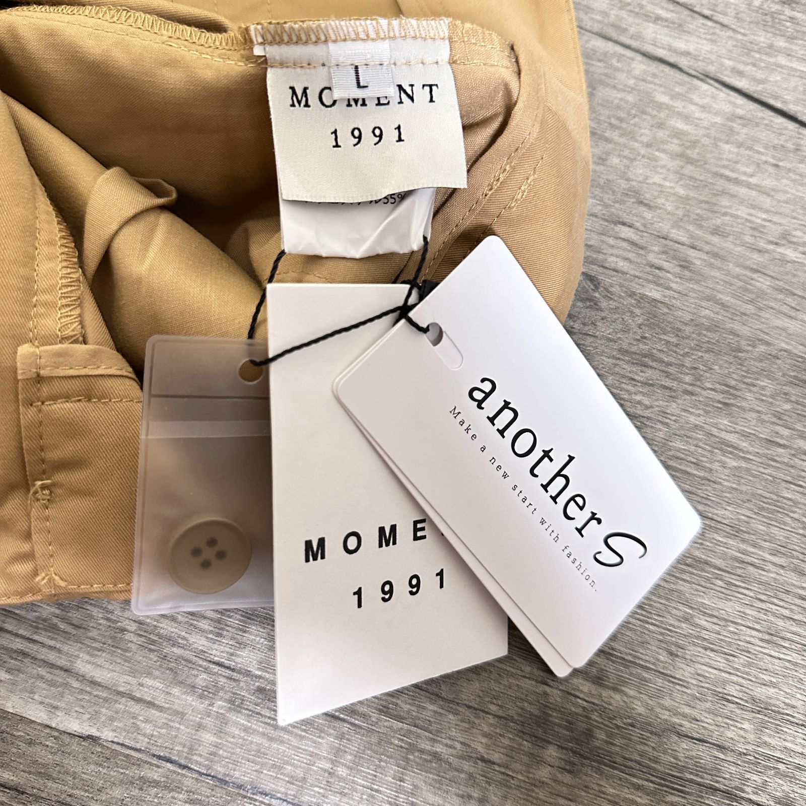 タック入りワイドチノパンツ