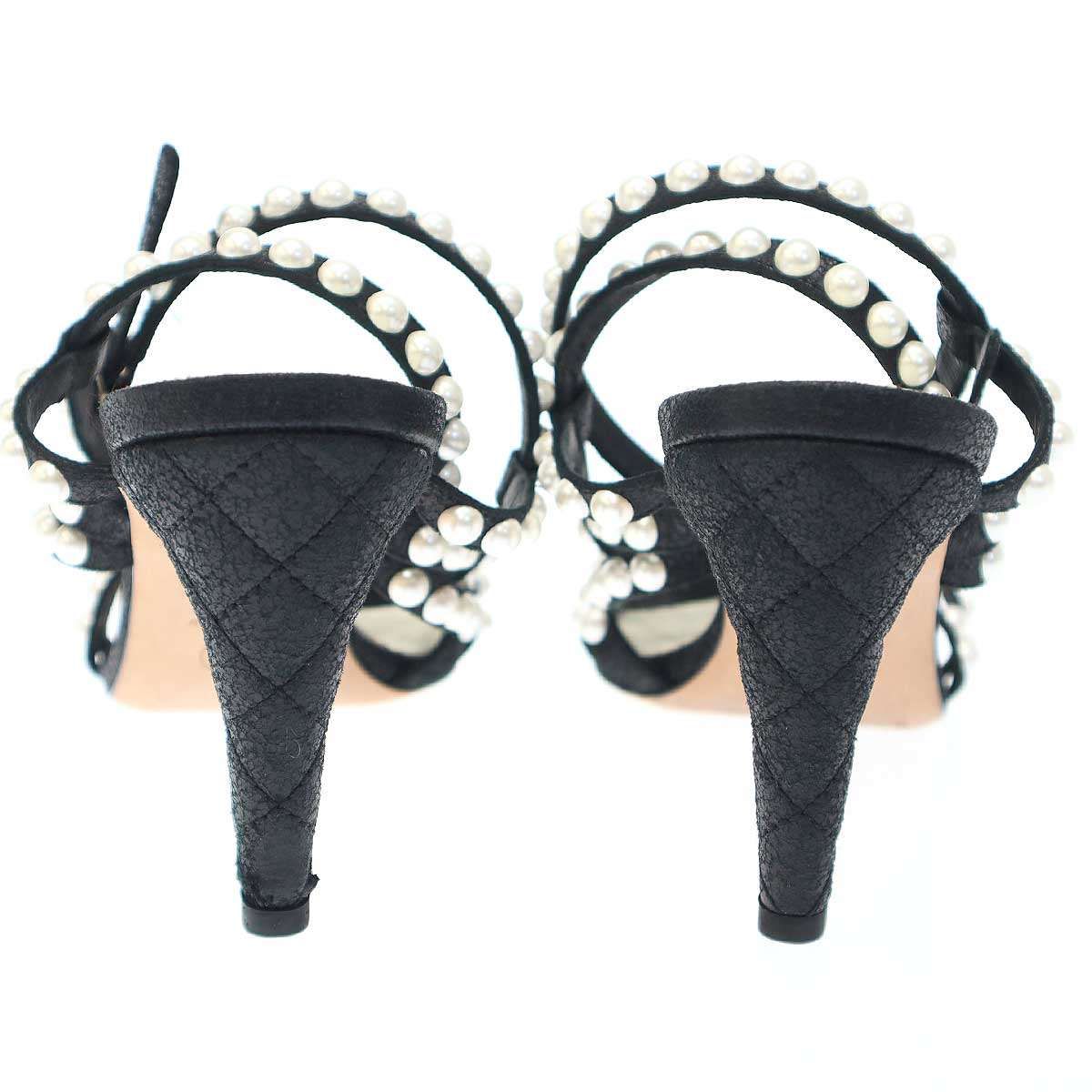 CHANEL シャネル サンダル 37C ブラック ストラップ付き パール装飾 CHANEL シャネル サンダル 37C ブラック ストラップ付き パール