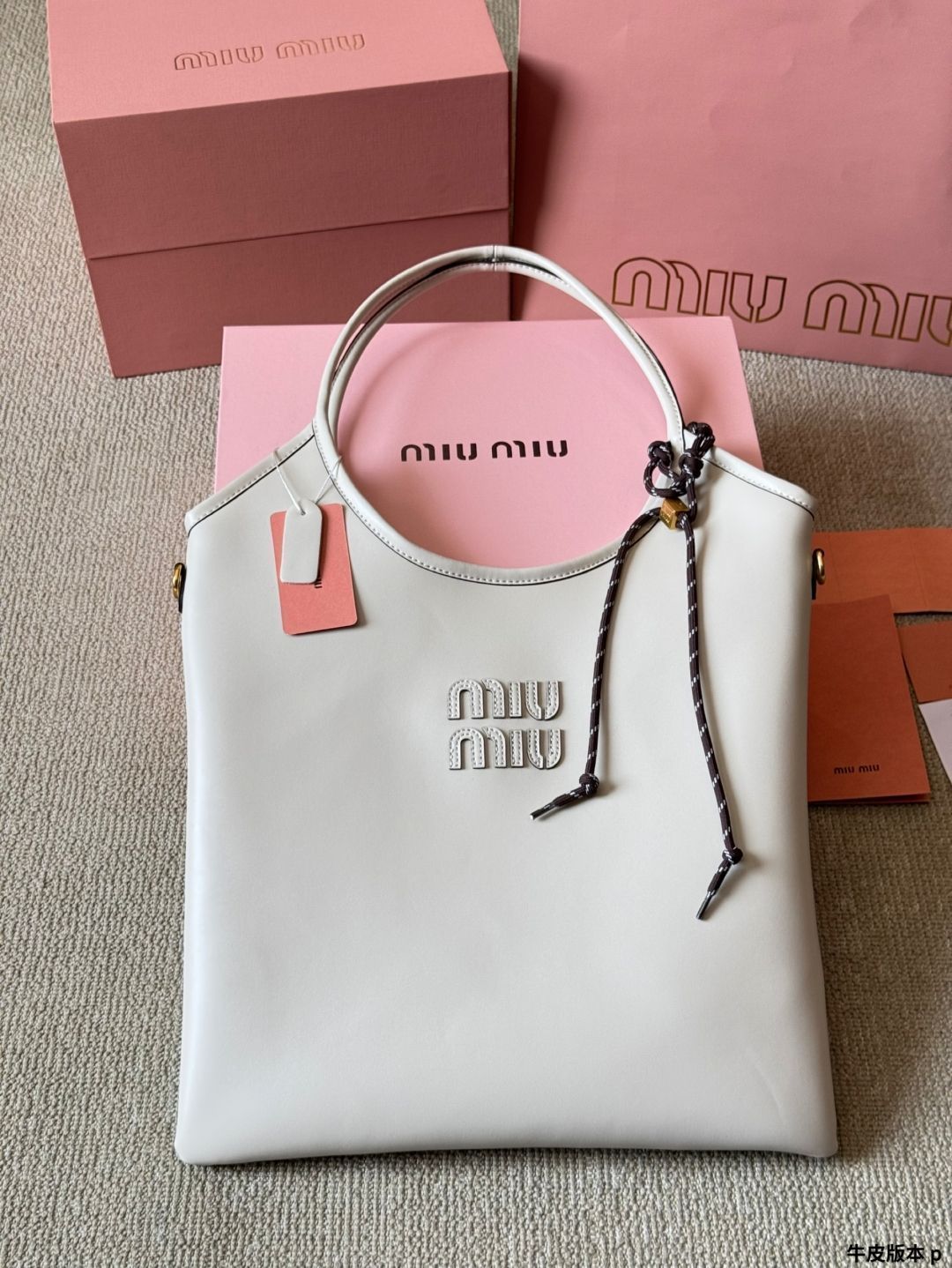【ミュウミュウ】 Tote Bags トートバッグ ミュウミュウ トートバッグ カナパ キャンバス 5BA188 Miu