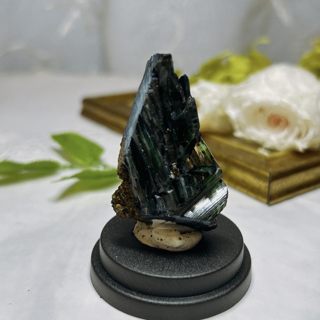 ボリビア産 ビビアナイト/藍鉄鉱 鉱物標本 ビビアナイト 青