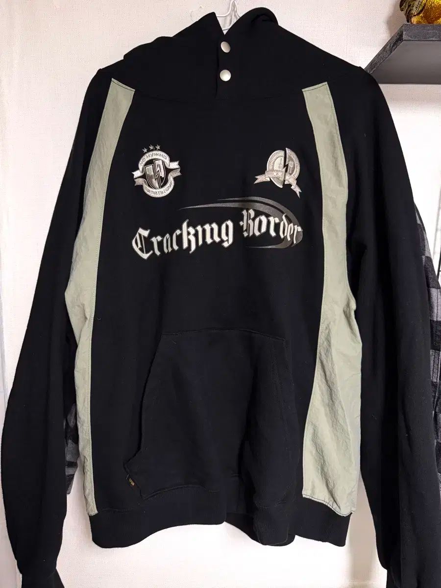 CPGN STUDIO フード付きTシャツ 黒 M クラッキング スナップ ラグラン
