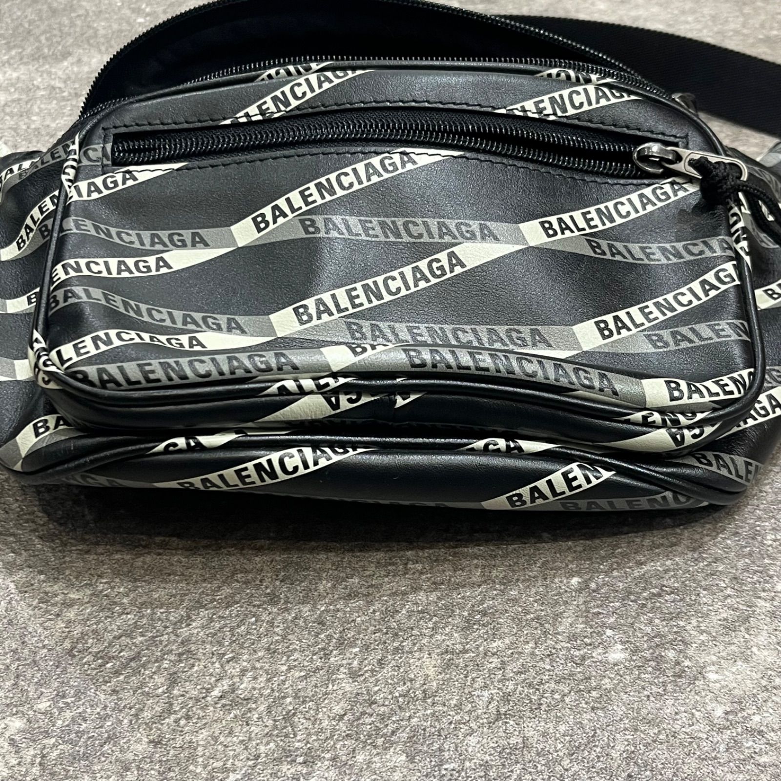 バレンシアガ BALENCIAGA ショルダーバッグ　ボディバッグ EVERYDAY（BALENCIAGA） バレンシアガ バッグ ボディバッグ BALENCIAGA