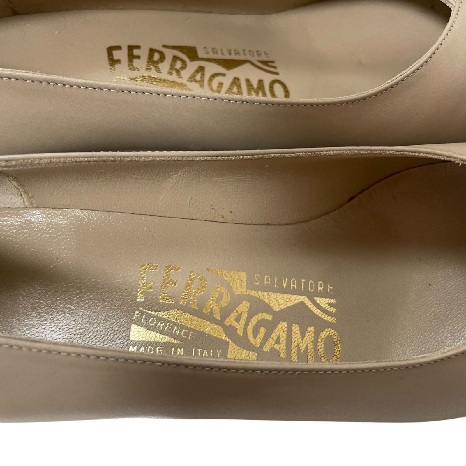 Z1431 SALVATORE FERRAGAMO サルヴァトーレフェラガモ パンプス