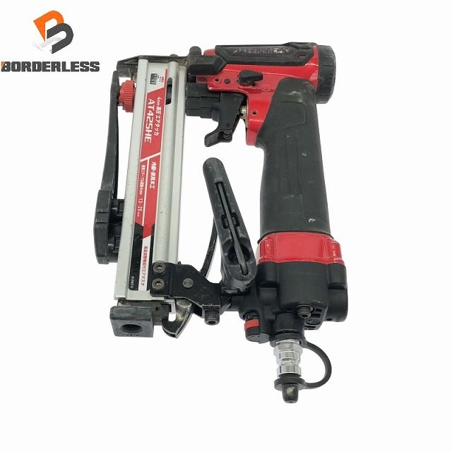 比較的 です makita マキタ 高圧 エアタッカー AT425HE 赤 ステープル幅J線4mm 長さ25mm エアータッカー エア工具