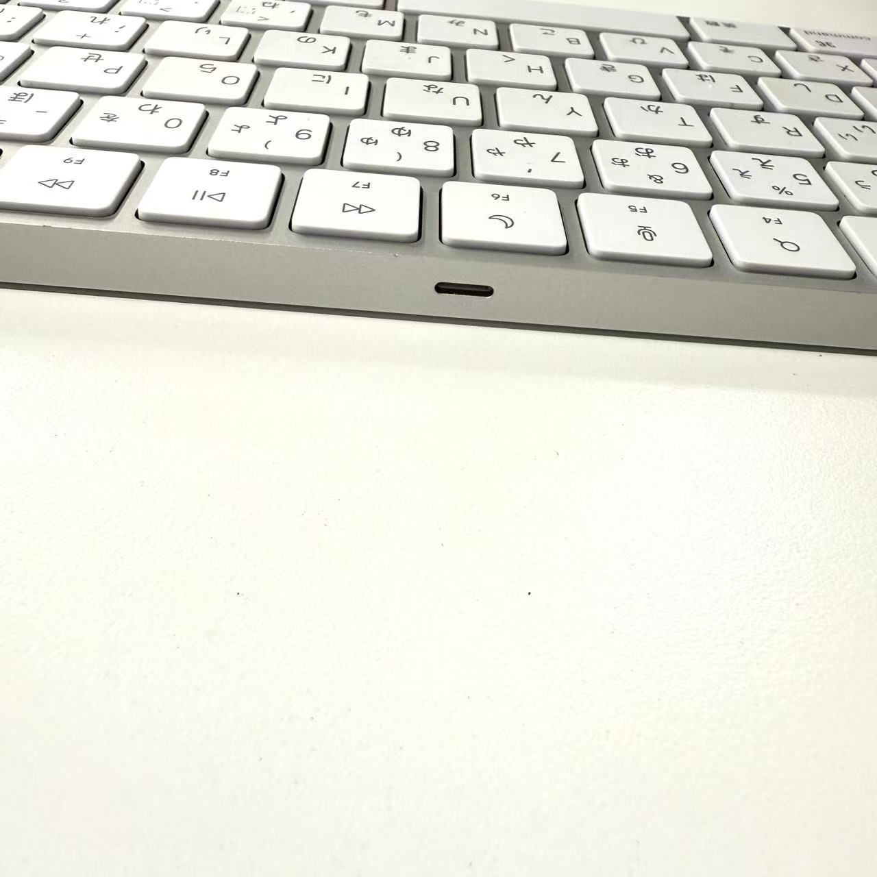 中古品」Appleシリコン搭載Mac用 Touch ID搭載Magic Keyboard 中古品」Appleシリコン搭載Mac用 Touch ID搭載Magic Keyboard