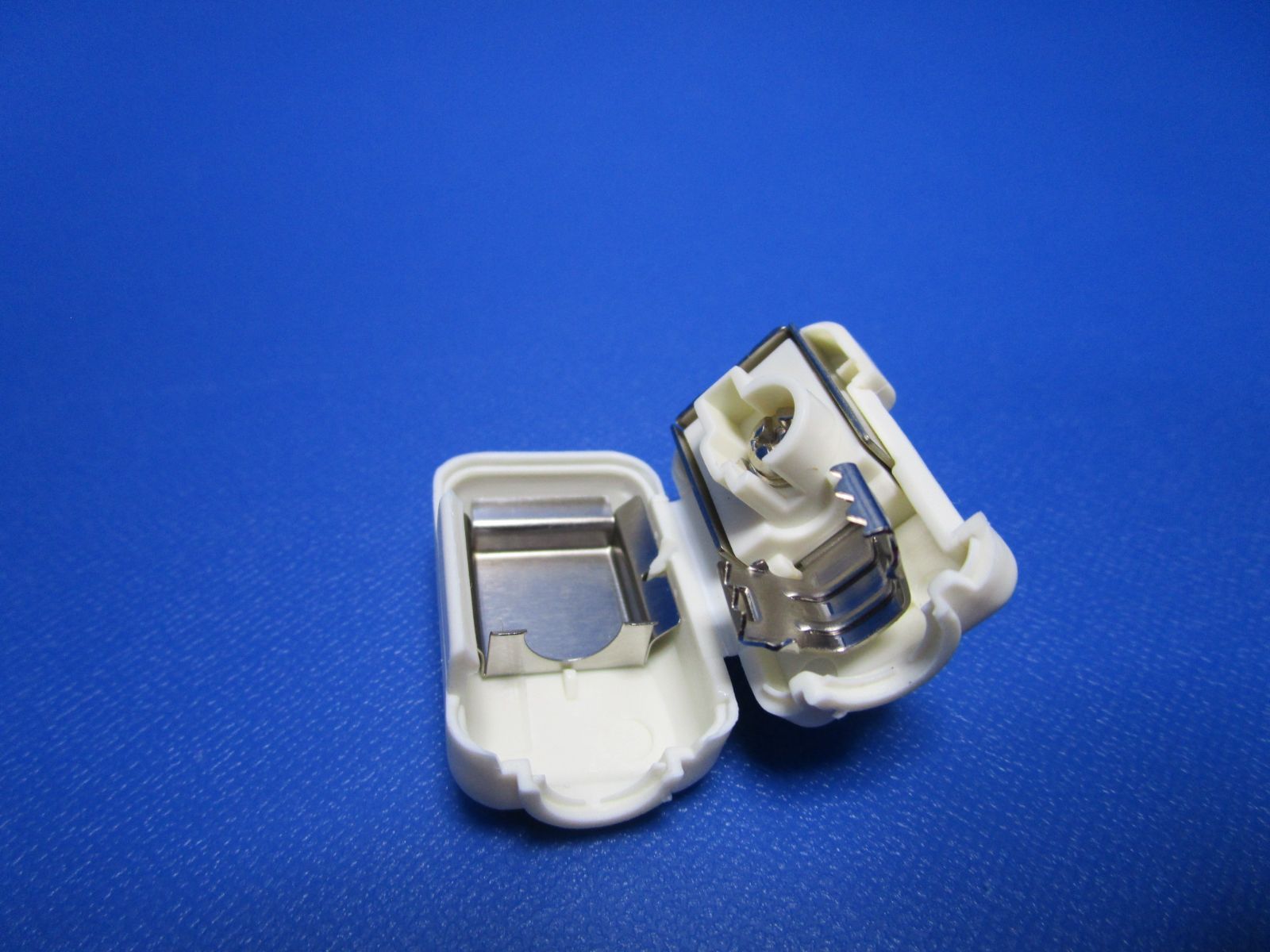 未使用品・訳あり ☆DXアンテナ テレビコンセントプラグ HP-7A 2個