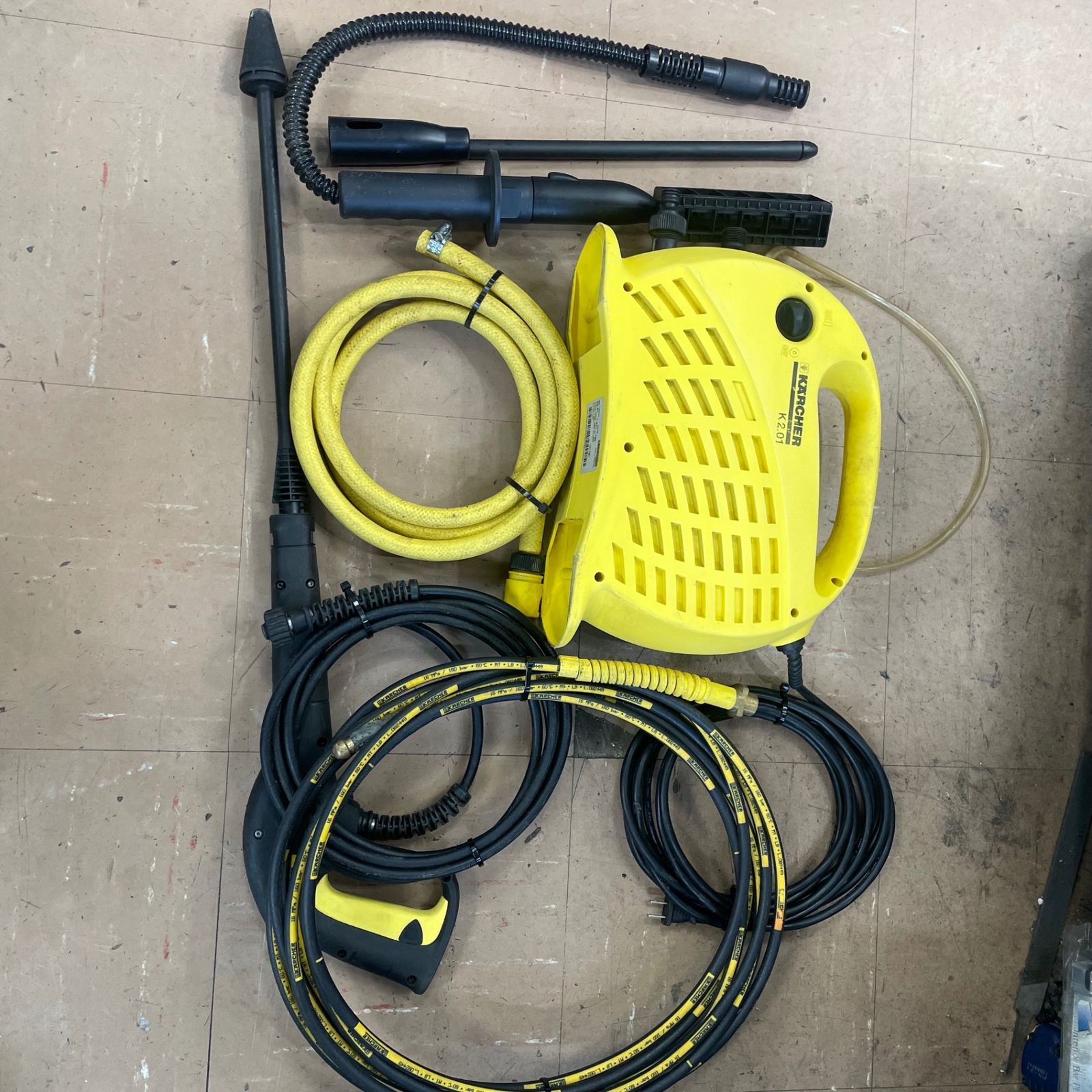 ケルヒャー 高圧洗浄機 K2.01【草加店】 - メルカリ