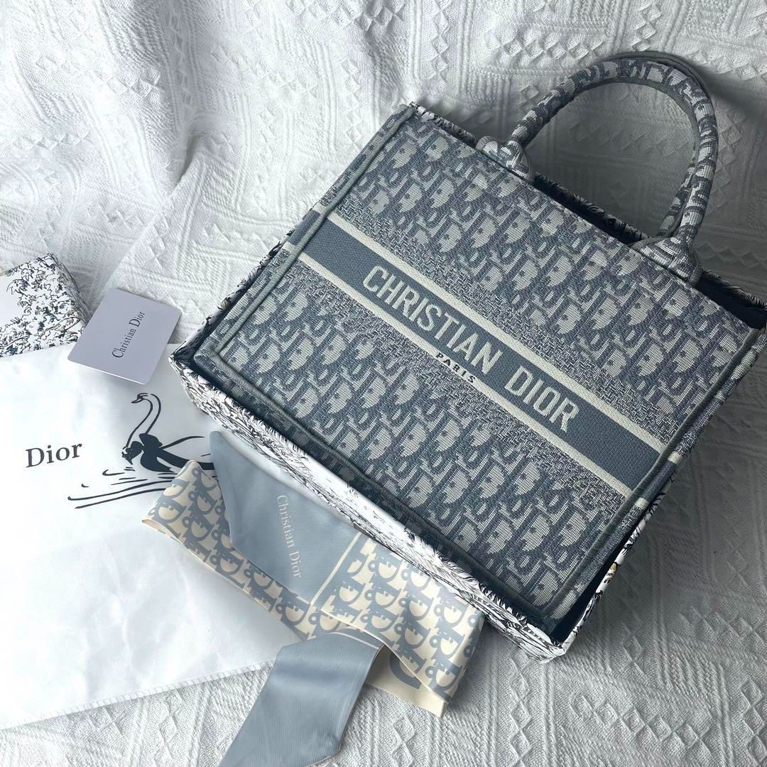 DIOR BOOK TOTE バッグ スモール 箱付き - メルカリ