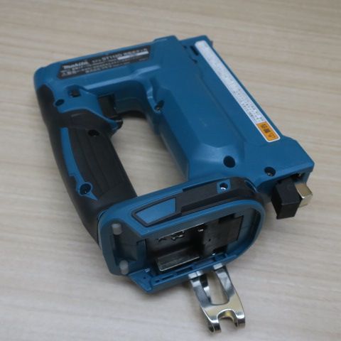 18V充電式タッカ ST112D
