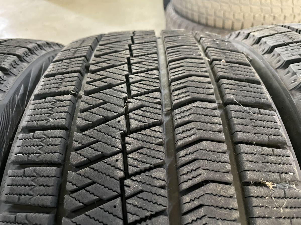 ［F0164］中古スタッドレスタイヤ4本セット！215/40R18 ブリヂストン ブリザック VRX2！2020年製造！86、BRZ、ポロ、BMW1シリーズなどに！