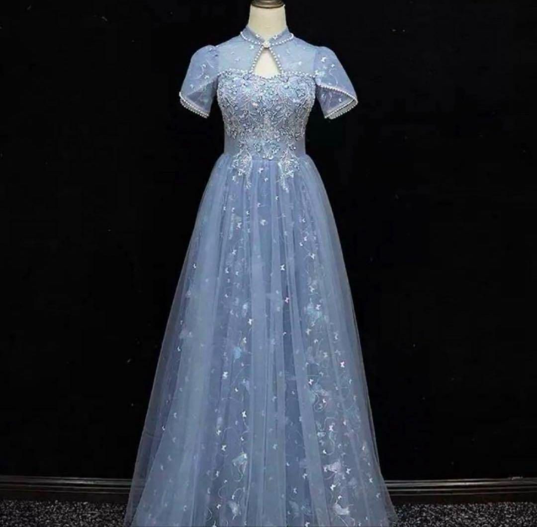 パールにオーロラの蝶がゴージャスな半袖 イブニングドレス - メルカリ