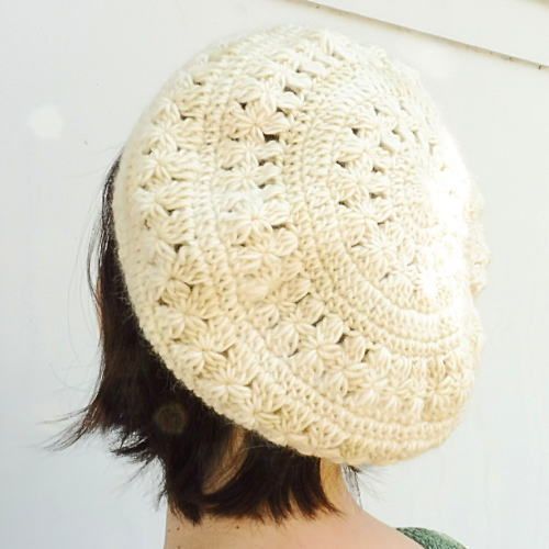 手編みキット メイクメイクで編む花模様のベレー帽 ニット帽 無料編み図