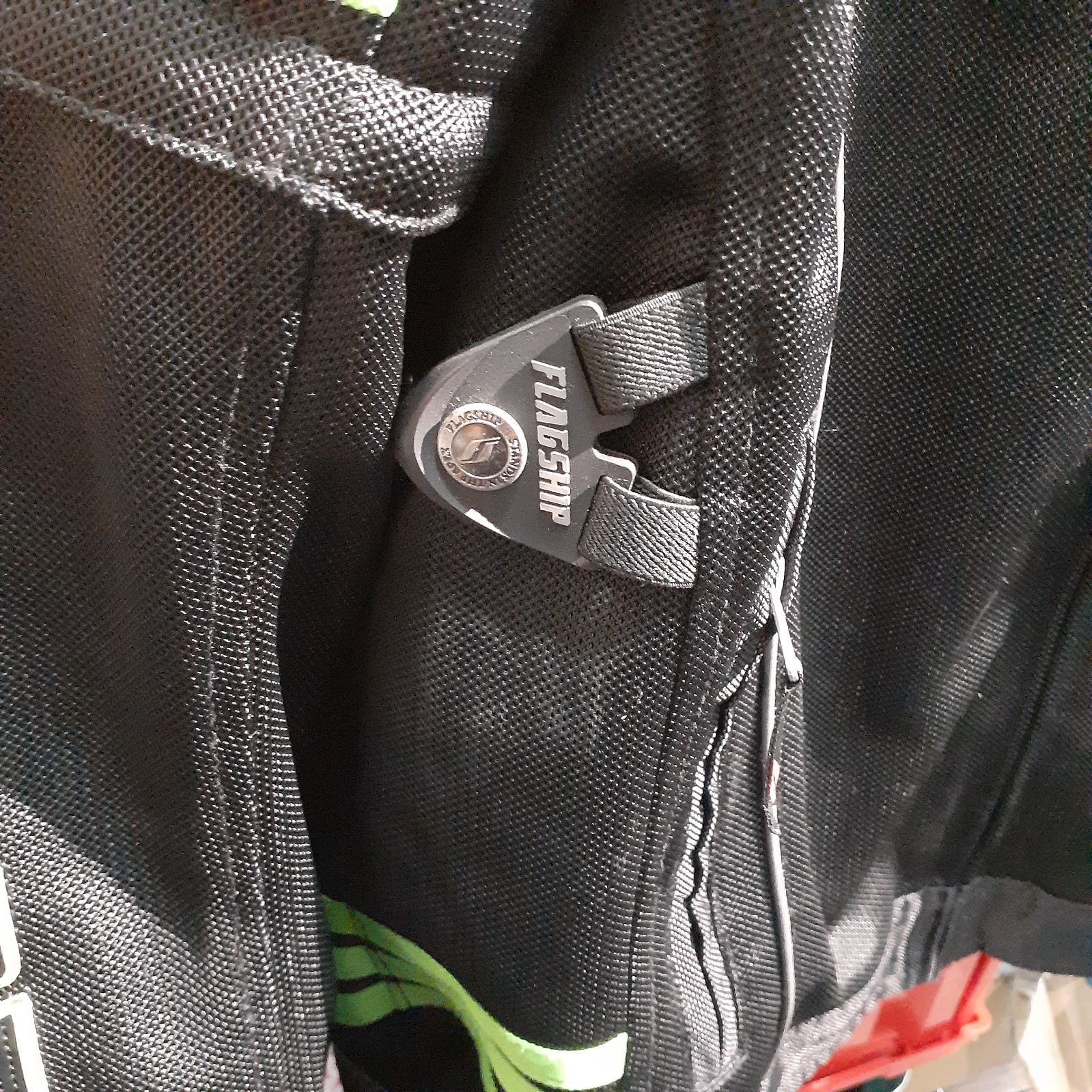 メッシュジャケット