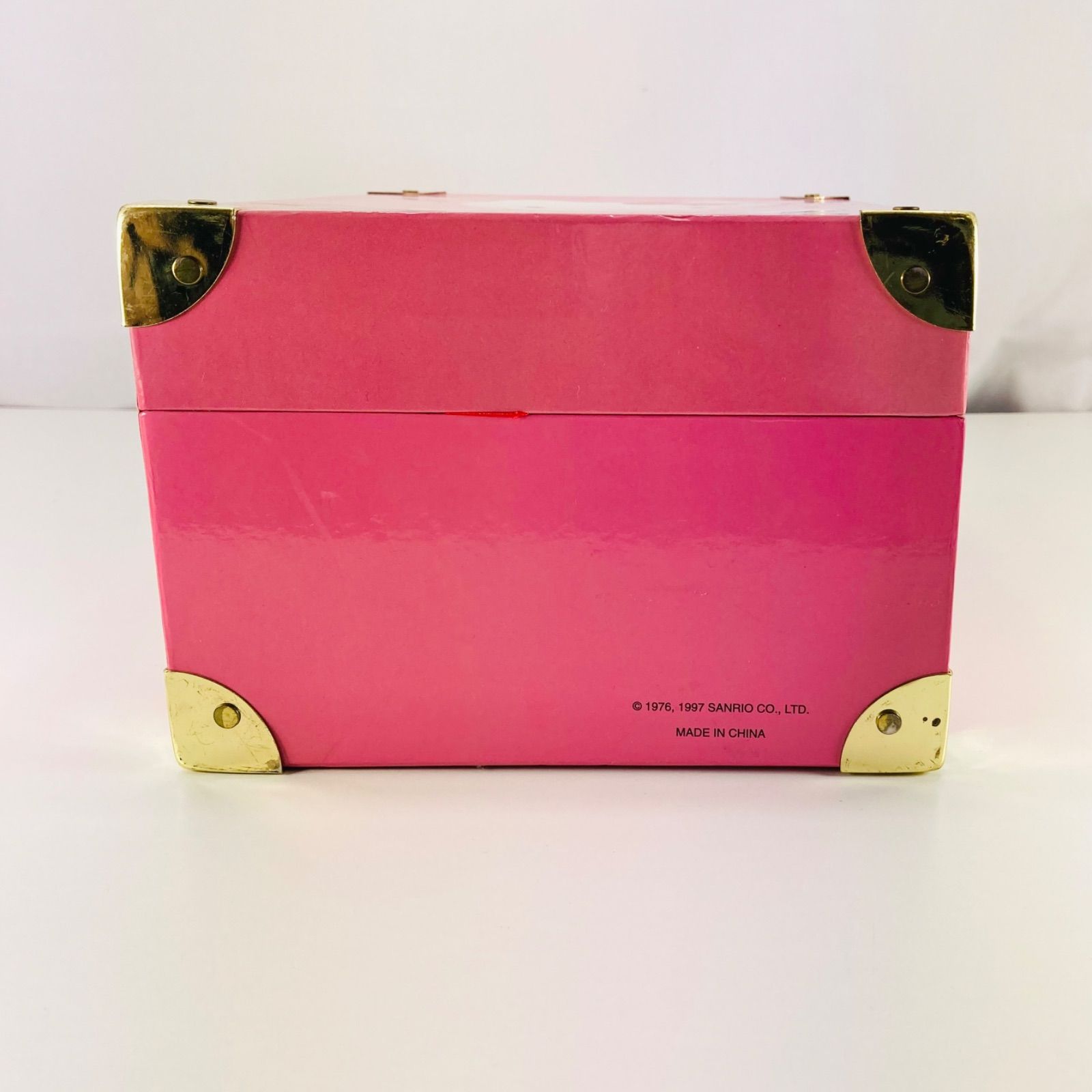 限定品・本体未開封】ハローキティ トランク ボックス入り ぬいぐるみ