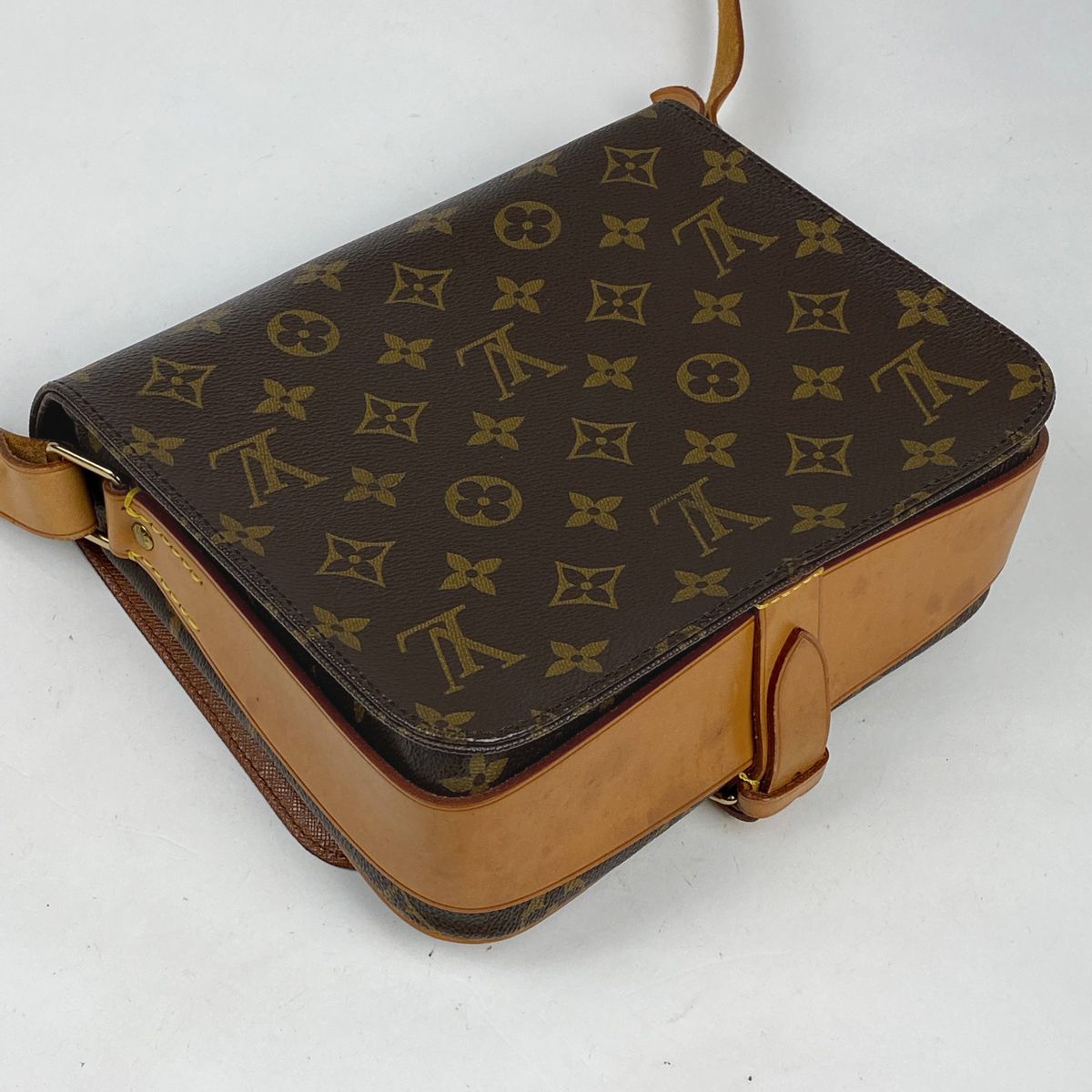 ルイ・ヴィトン Louis Vuitton カルトシエール 22 斜め掛け ルイ・ヴィトン Louis Vuitton カルトシエール 22 斜め掛け