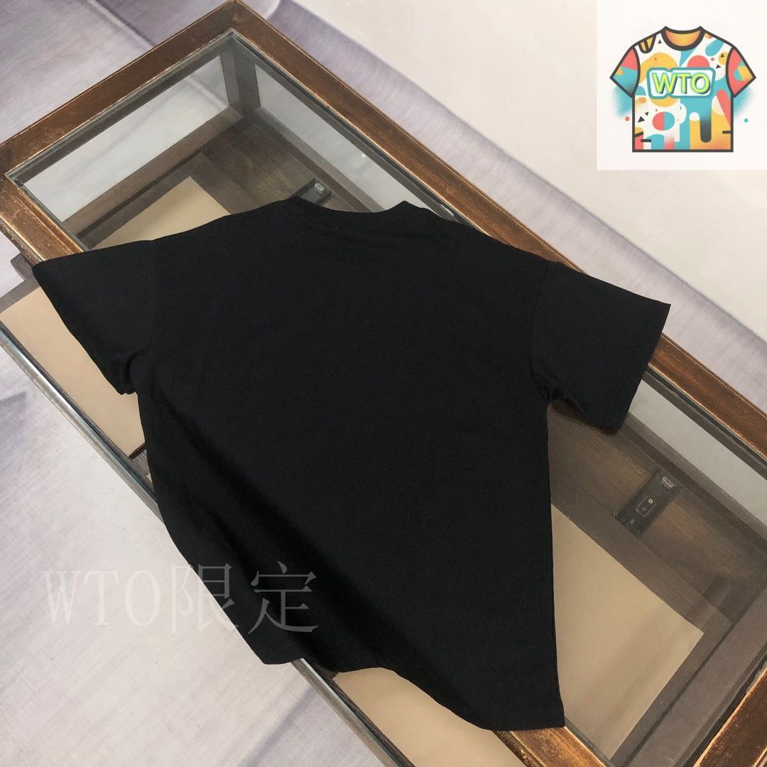 25ss VALENTINO ロゴ ストライプ Tシャツ 今日特価】VALENTINO 25SS T シャツ-3 - メルカリ