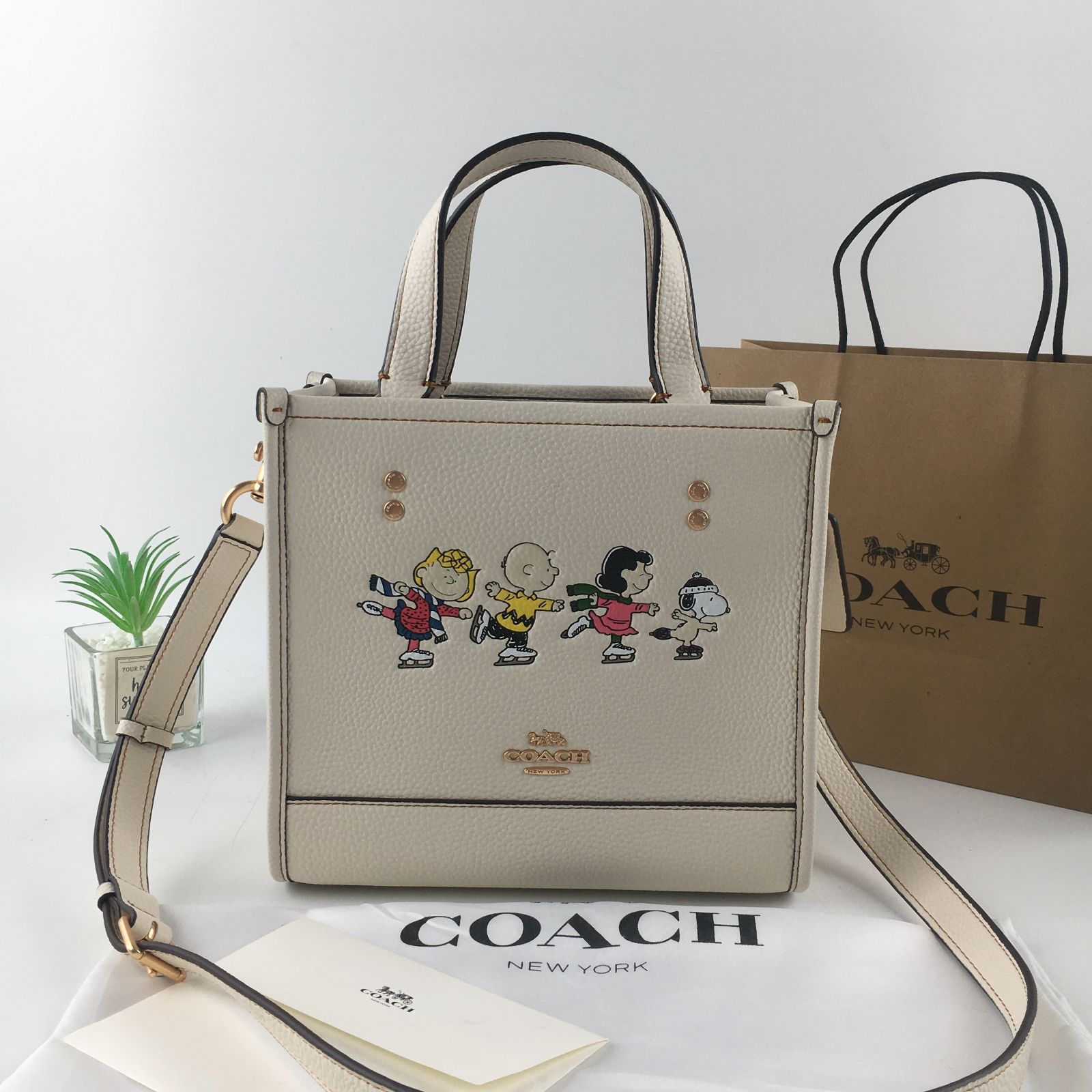 新品 COACH×PEANUTS ️スヌーピー トートバッグ ️デンプシー