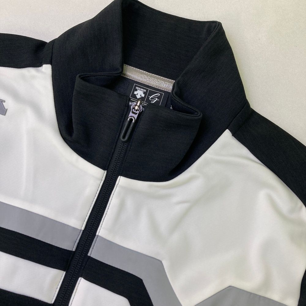 サイズ：M DESCENTE GOLF デサントゴルフ  ジップジャケット  ブラック系 [240101478809] ゴルフウェア メンズ ストスト DESCENTE GOLF デサントゴルフ ジップジャケット ブラック系 M