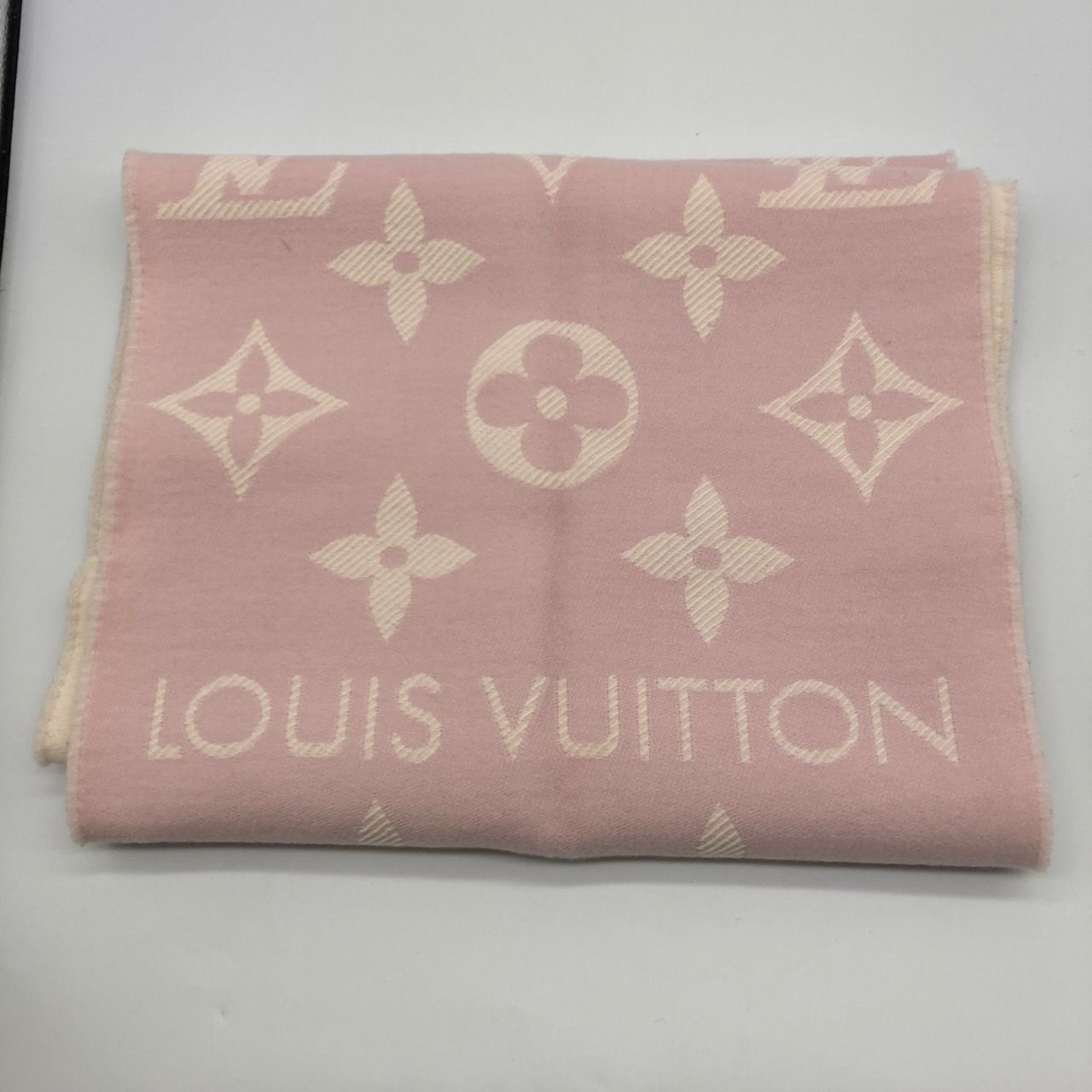 美品 LOUIS VUITTON エシャルプ・LV エセンシャル マフラー ◇ Louis Vuitton / ルイ・ヴィトン エシャルプ LV エセンシャル