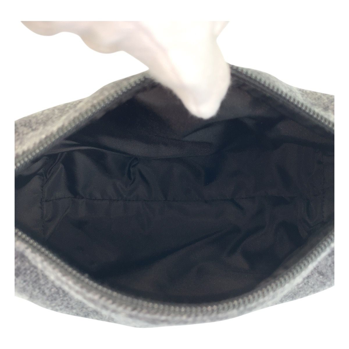 美品 PRADA プラダ 三角ロゴプレート グレー シルバー金具 ウール  