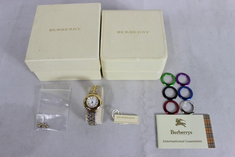 ◇Burberryバーバリー チェンジベゼル 9100L 白文字盤 クォーツ