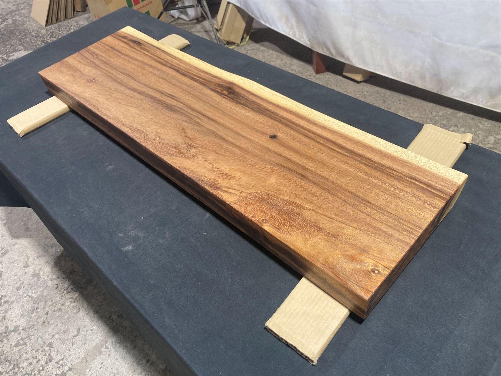 ショップ モンキーポッド4129 一枚板無垢 乾燥材 910x240x54mm