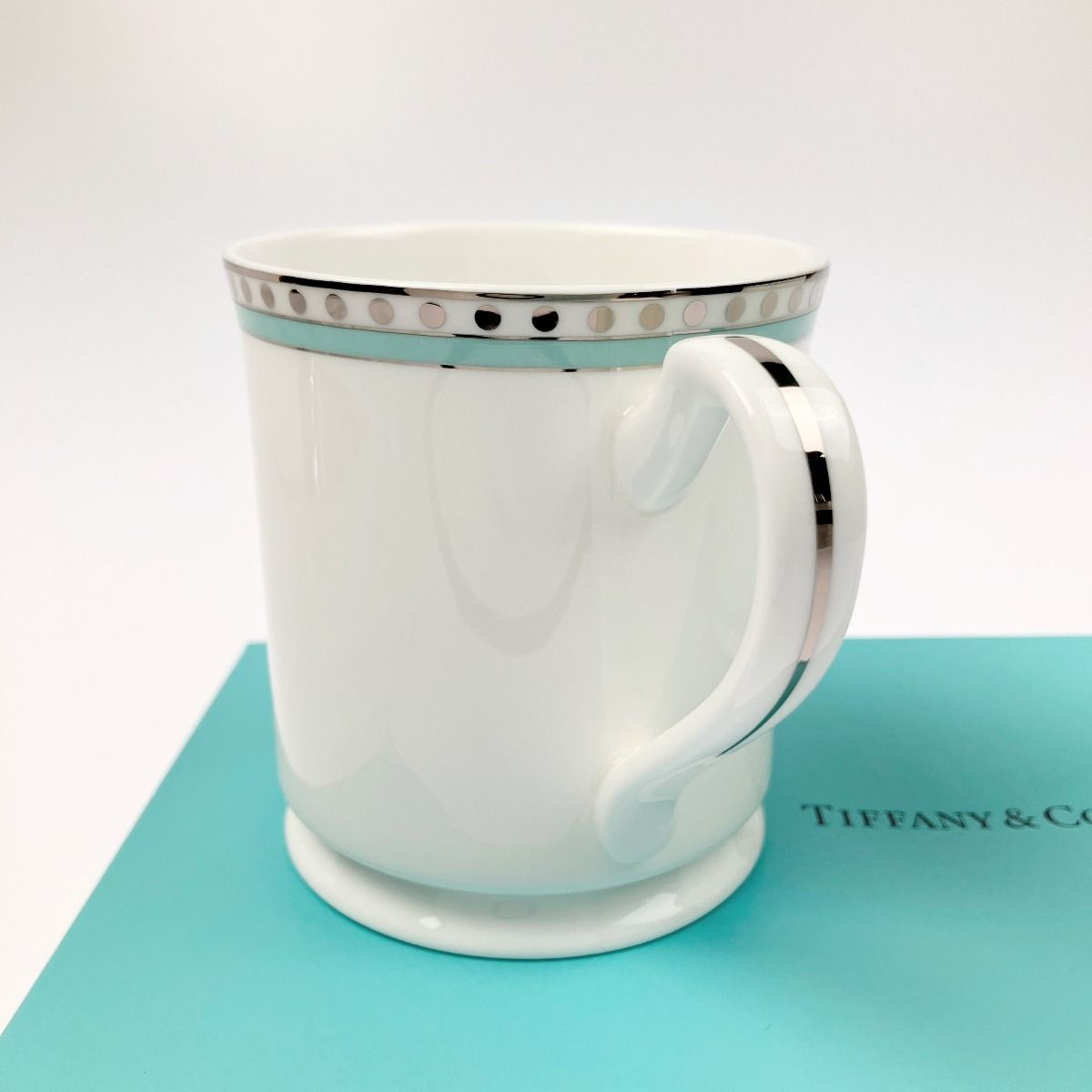 ▽▽Tiffany & Co. ティファニー プラチナブルーバンド マグカップ ペア 箱付 開封未使用品 - メルカリ