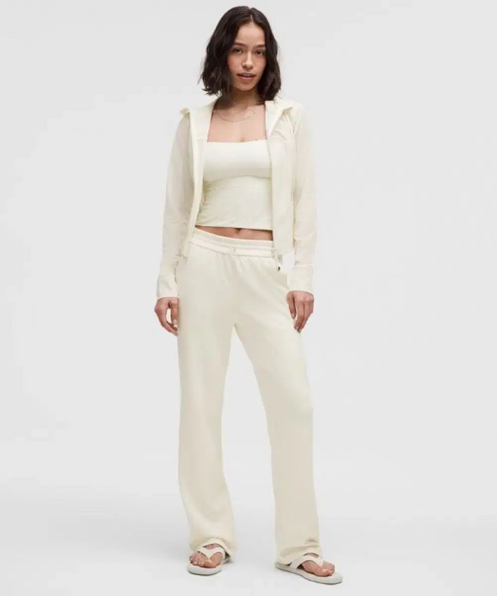 ルルレモン ディファイン クロップド フーディー ジャケット メッシュ