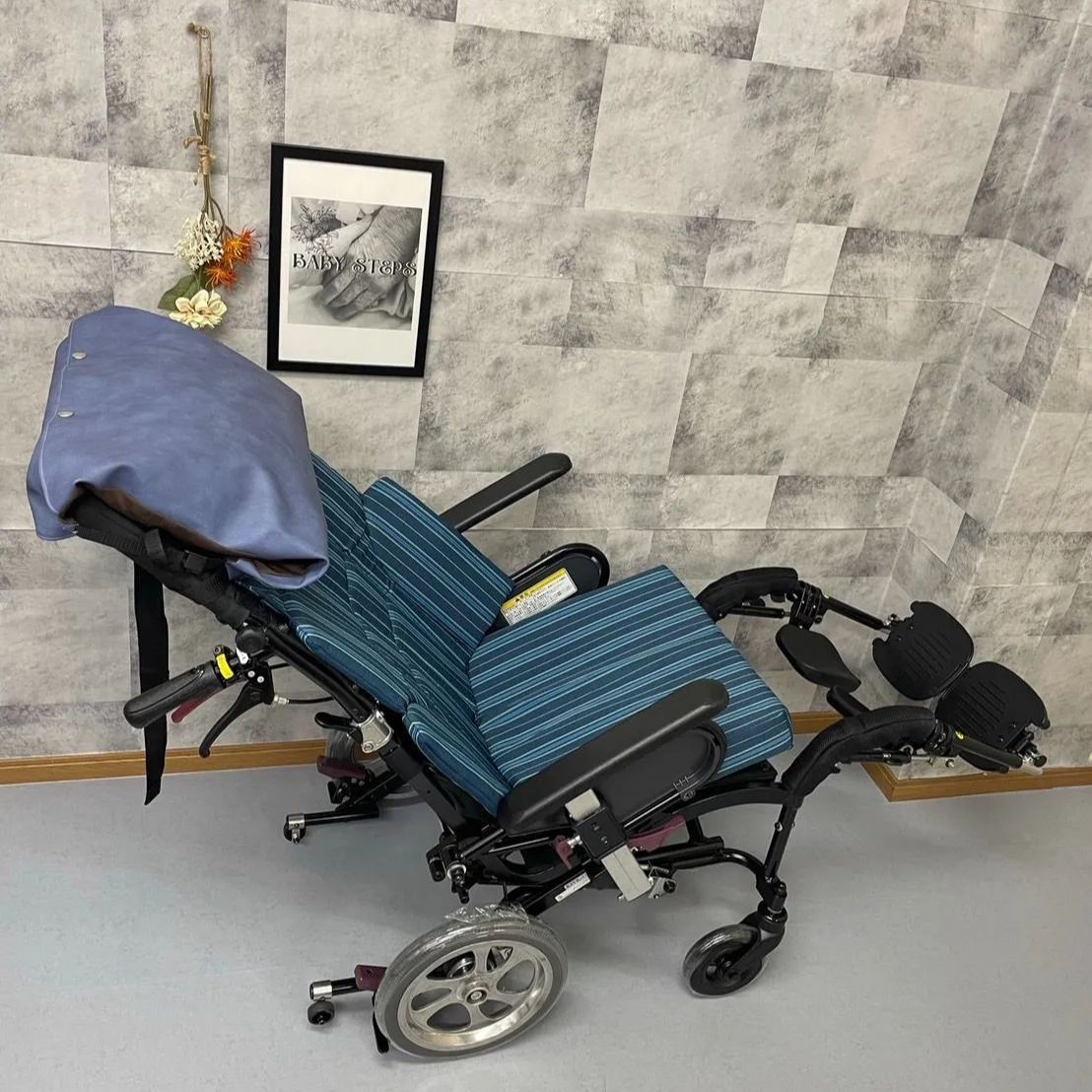 KPFK-12 くるーん KAWAMURA カワムラサイクル 介助型車椅子