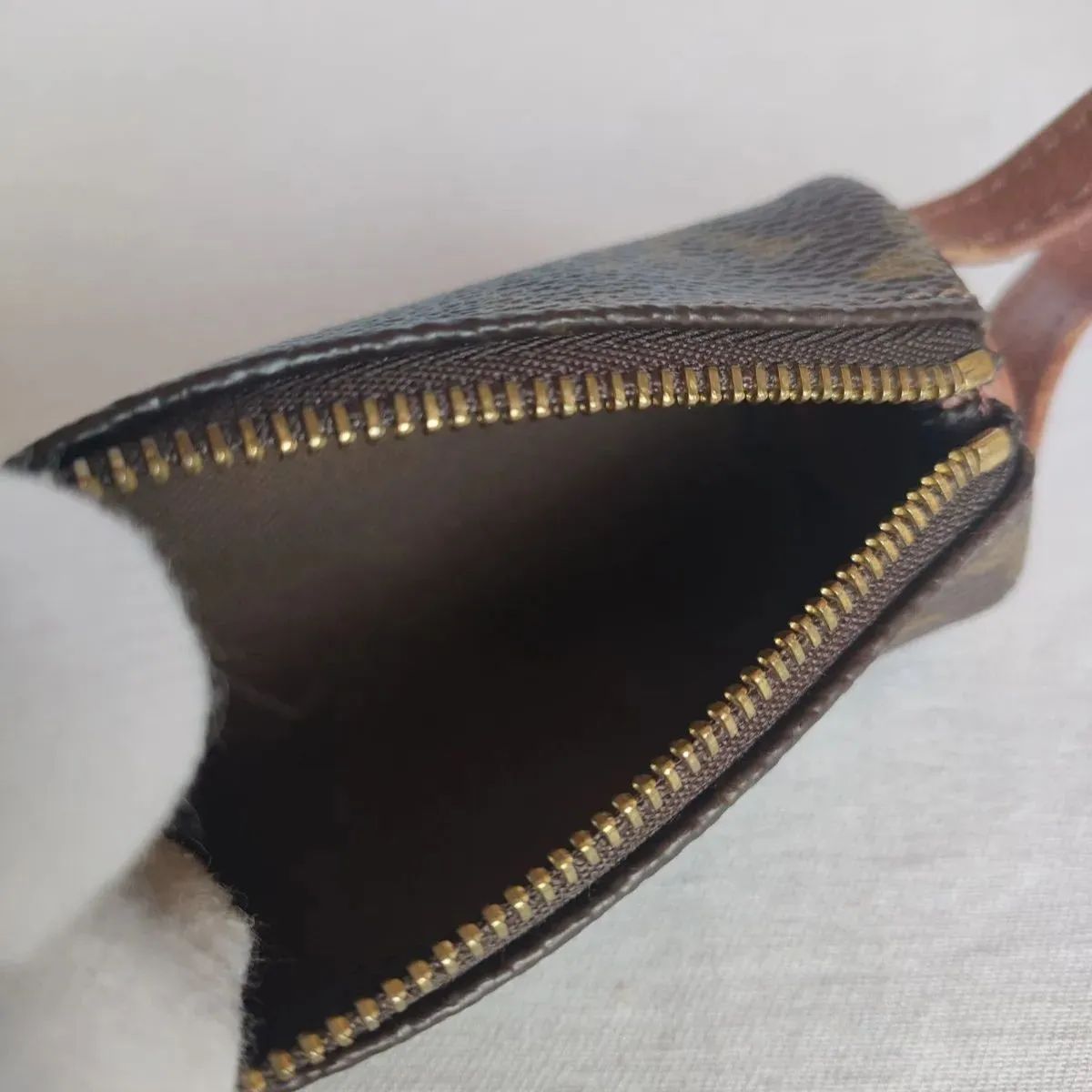 ゴルフボール入れ