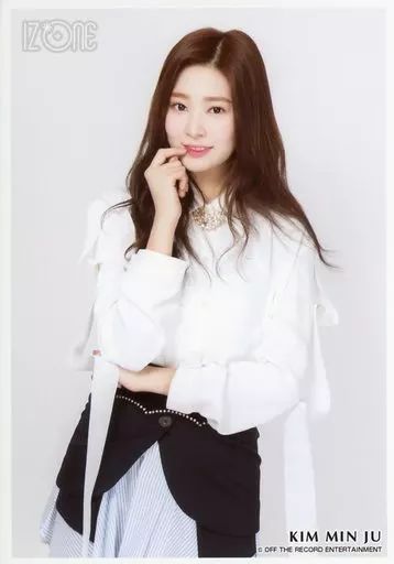 IZ*ONE ミンジュ　生写真 中古】生写真(女性) IZ*ONE/キム・ミンジュ/膝上・枠白/IZ*ONE JAPAN