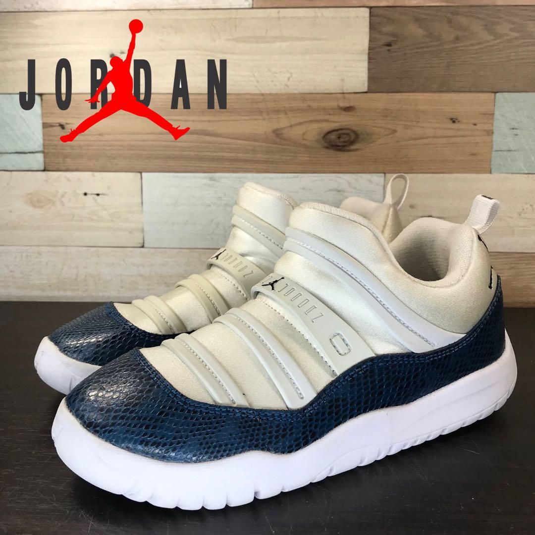 美品 NIKE JORDAN 11 RETRO ナイキ ジョーダン 11 レトロ リトル フレックス PS ホワイト ブラック 白 黒 20cm U08440 BQ7101-102