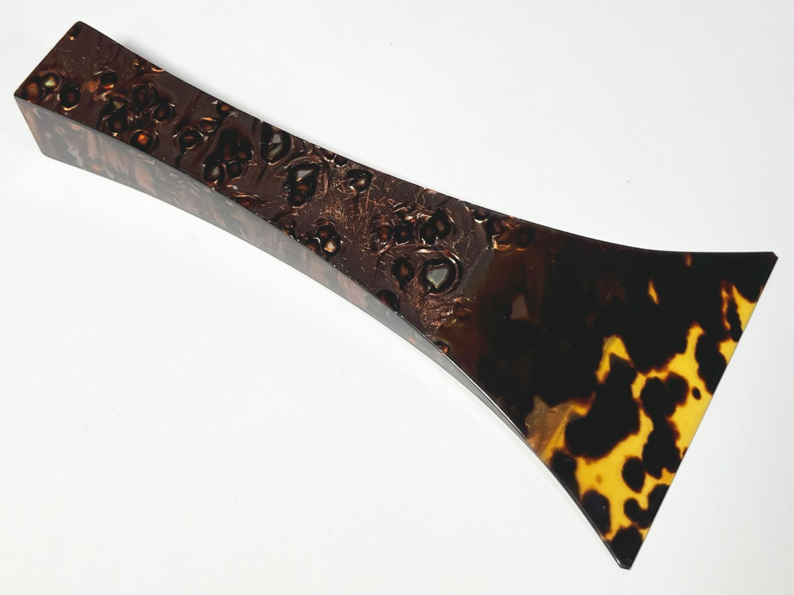 【タカ】三味線 津軽三味線用 べっ甲バチ、パール台 バチ 撥 楽天市場】【 津軽撥 ゾロ 】津軽三味線用 バチ ZORO 鼈甲調撥 べっ甲