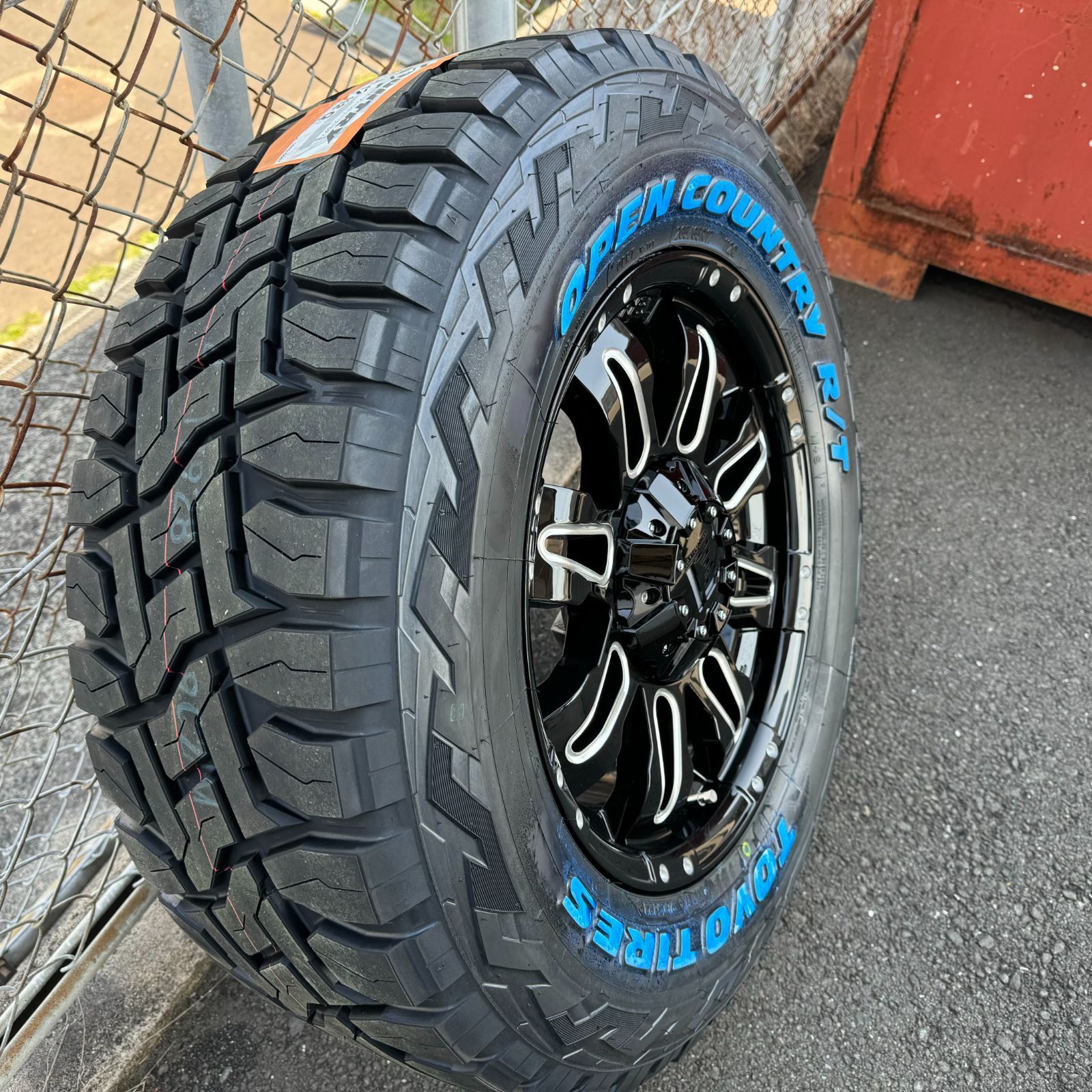 新品タイヤホイールセット プラド ハイラックス FJ H3 17インチ Balano TOYO OPENCOUNTYR RT 265/65RR17  265/70R17 285/70R17 - メルカリ