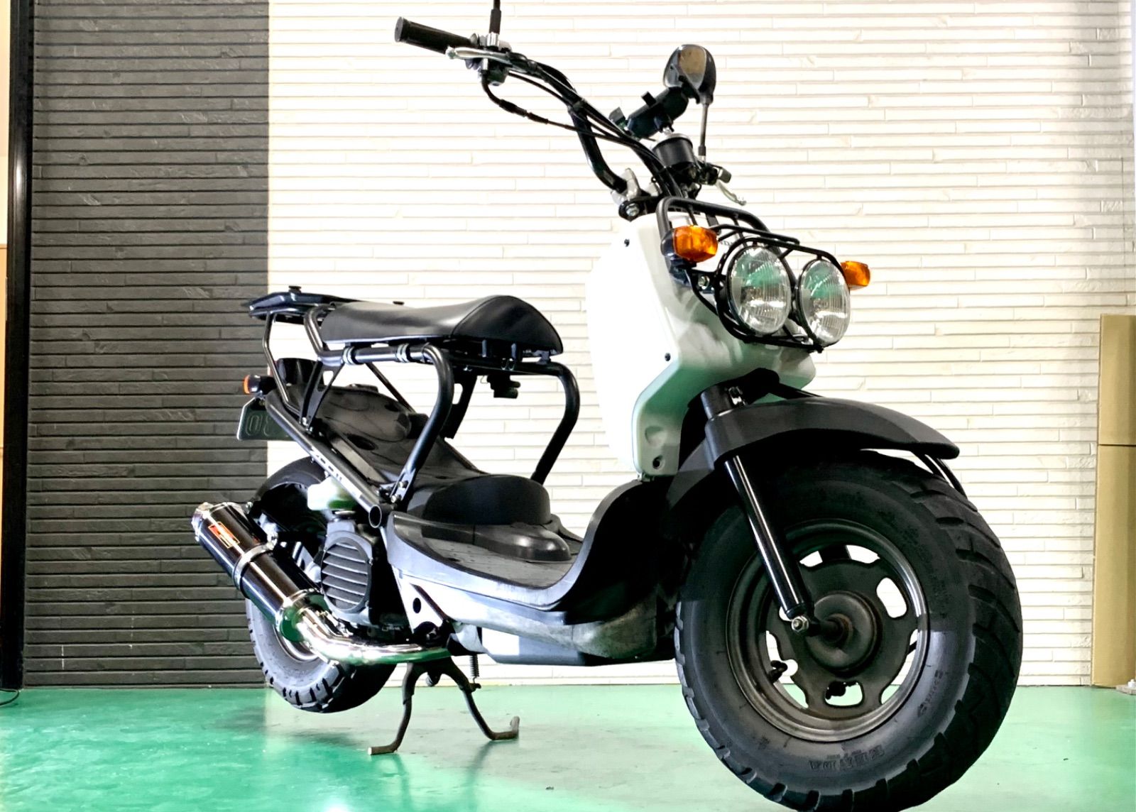ZOOMER（ズーマー）AF58-1401xxx の ガソリンタンク *1693455322 中古