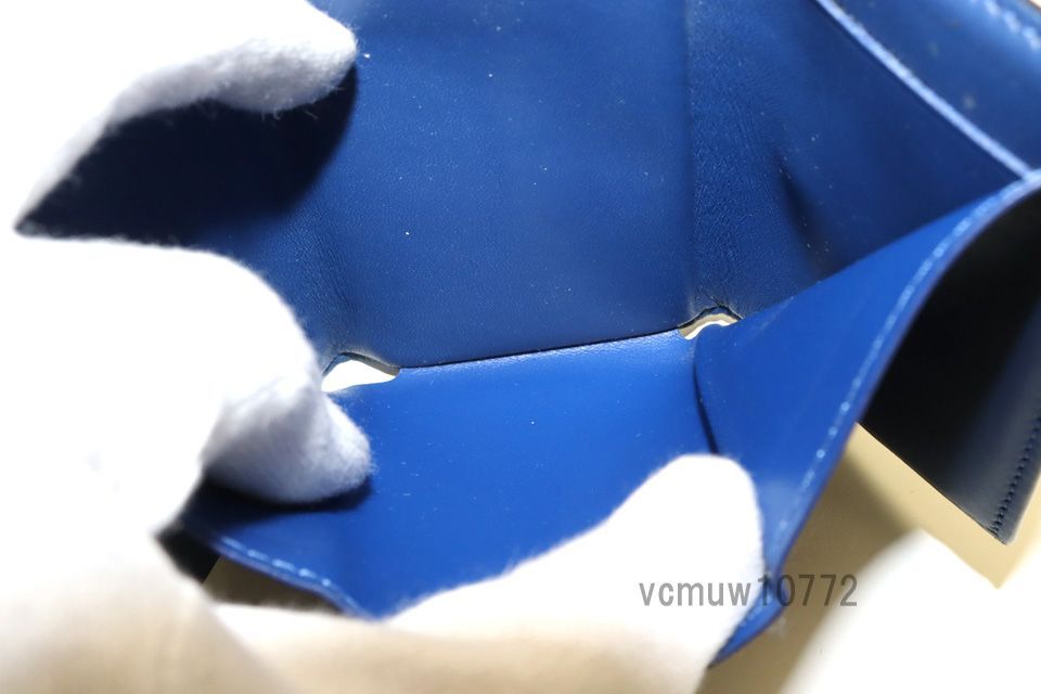 3つ折り財布