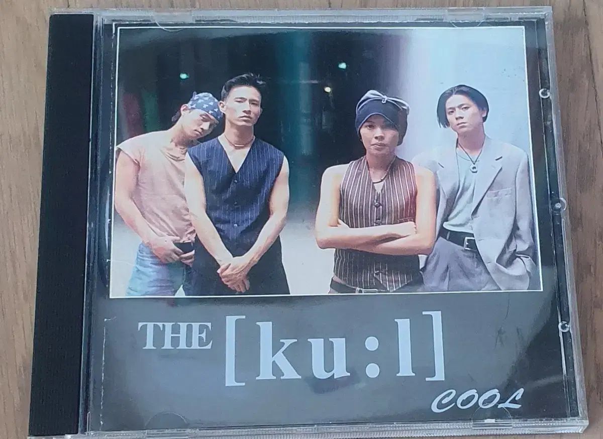 茶道具 倹鈍蓋裂地張り 茶箱 抹茶碗つき