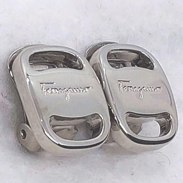 フェラガモ イヤリング ヴァラ シルバーカラー Ferragamo WWW_NOITHATQUANGTHANH_NET