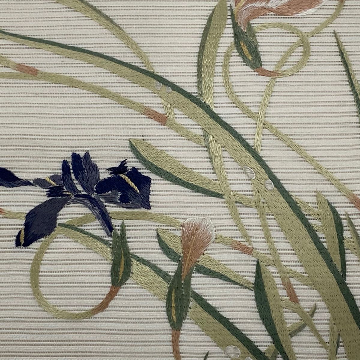 袋帯 名品 夏帯 絽 菖蒲 刺繍 白 お太鼓柄 正絹 【】 【公式通販】