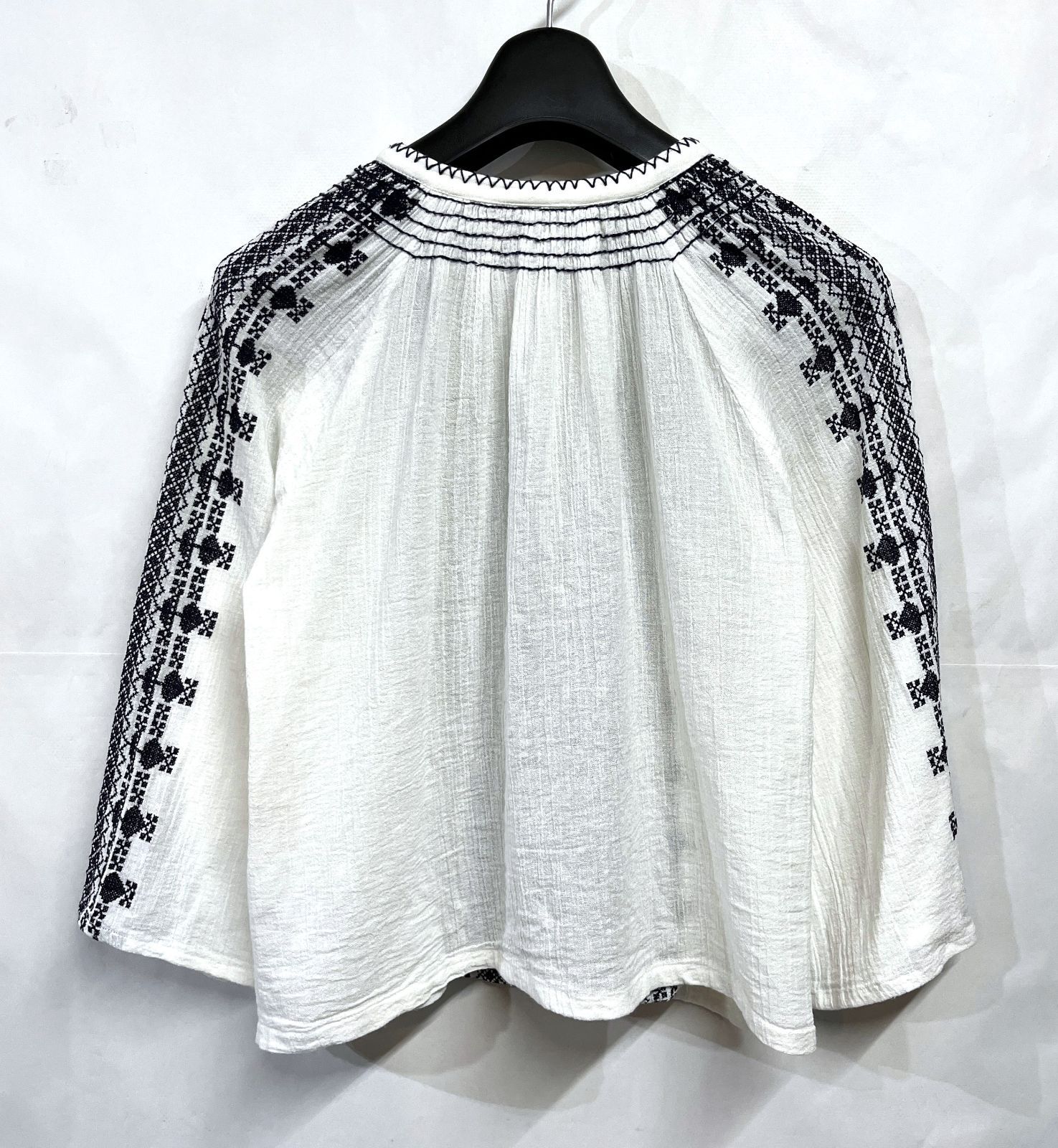 【TODAYFUL】刺繍入りホワイトシャツ 長袖 todayful 刺繍デザインのホワイトシャツ