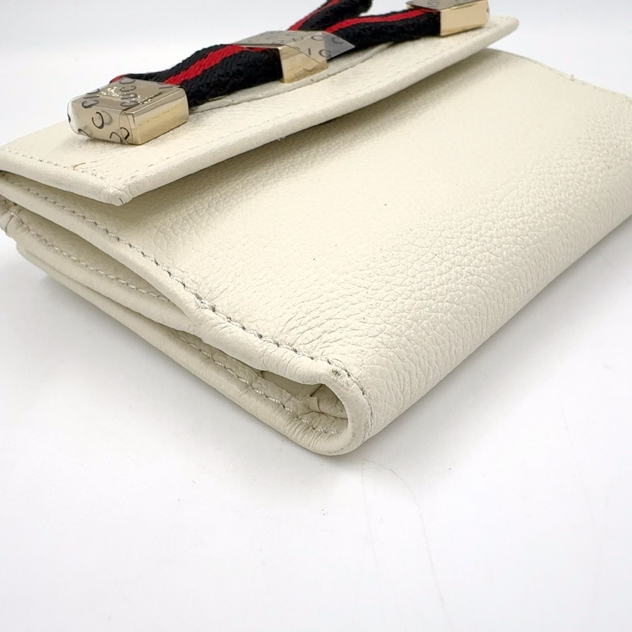 オフホワイト×マルチ