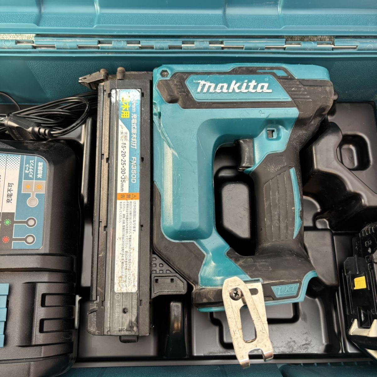 ◎【中古】 マキタ FN350D 35mm 充電式面木釘打機 BL1860 純正