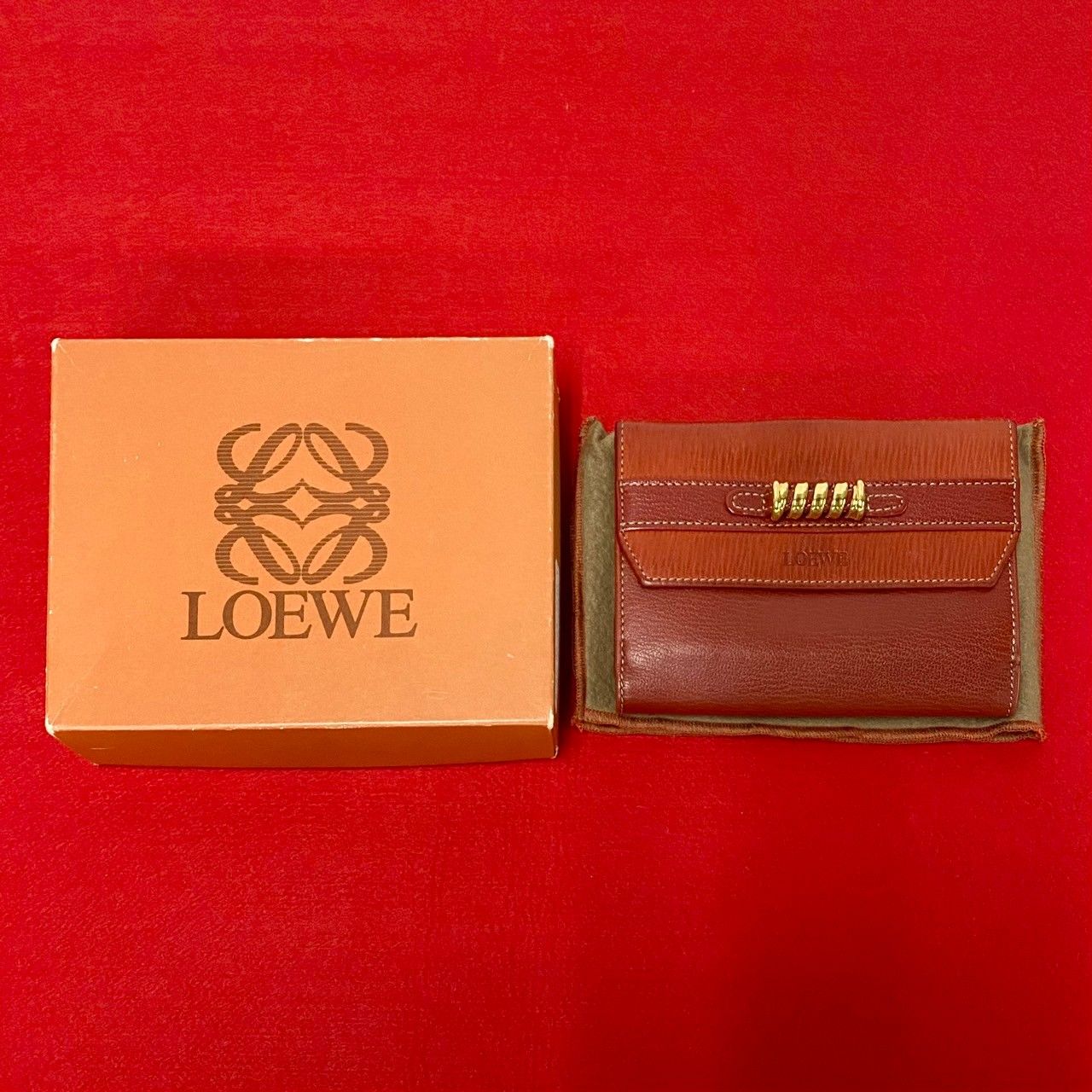 ほぼ未使用 箱 袋付 LOEWE ロエベ ベラスケス ロゴ レザー 二
